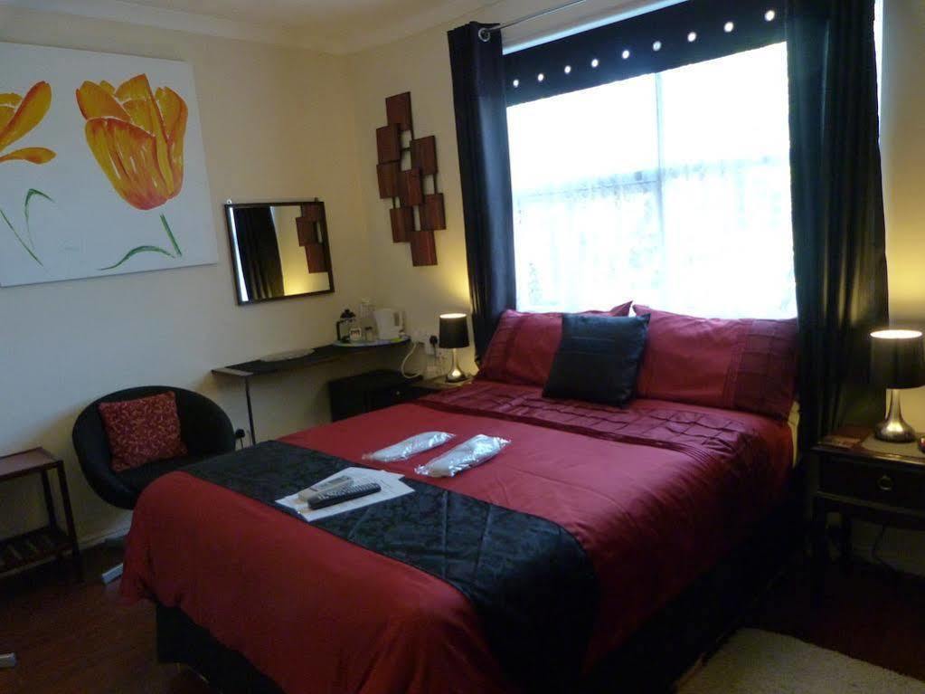 Готель Oaklands House - Adults Only Brading Екстер'єр фото