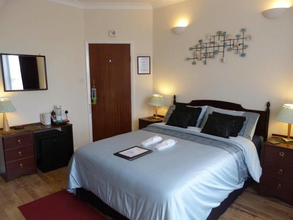 Готель Oaklands House - Adults Only Brading Екстер'єр фото